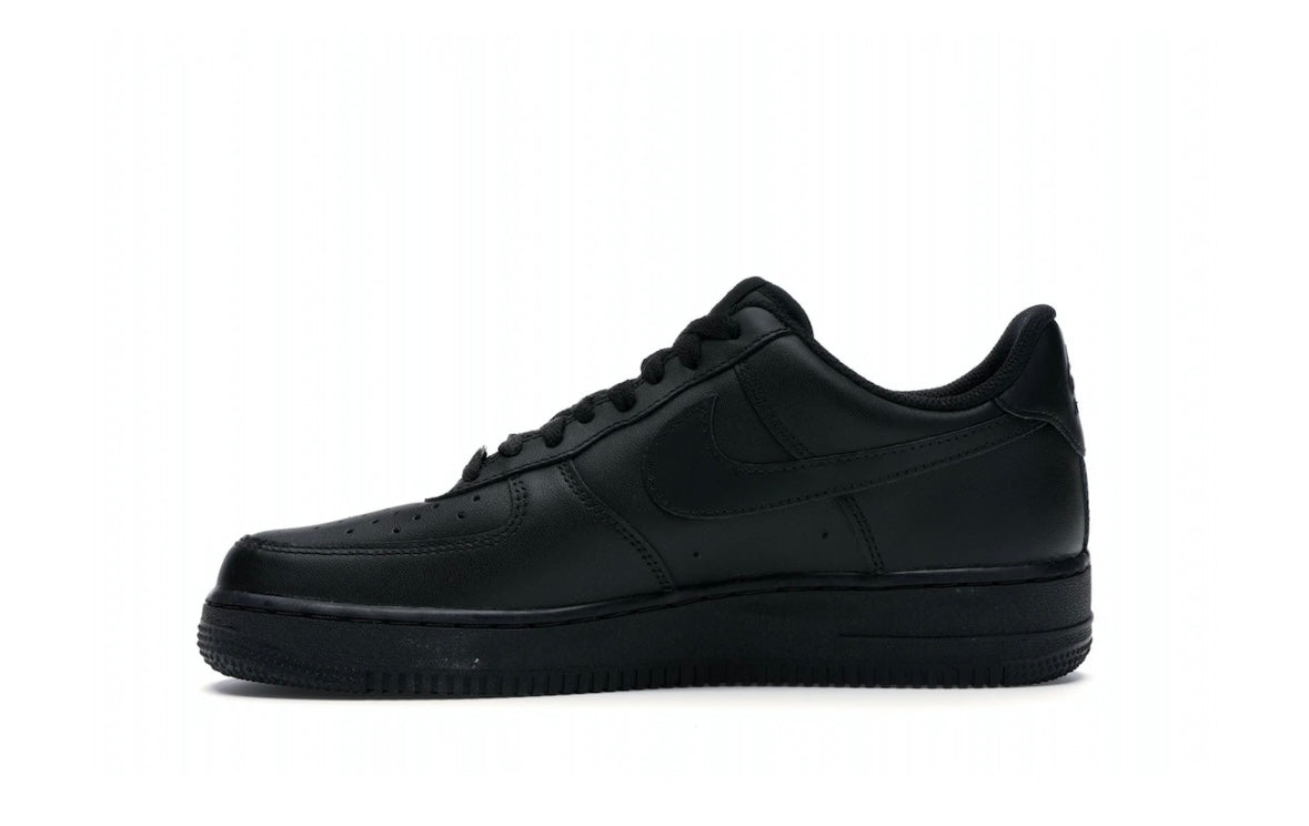 Nike AirForce 1 Low "Triple Black"
